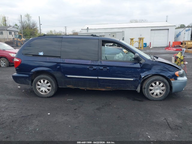 2006 Chrysler Town & Country Touring მანქანა იყიდება აუქციონზე, vin: 2A4GP54L76R840541, აუქციონის ნომერი: 44911959