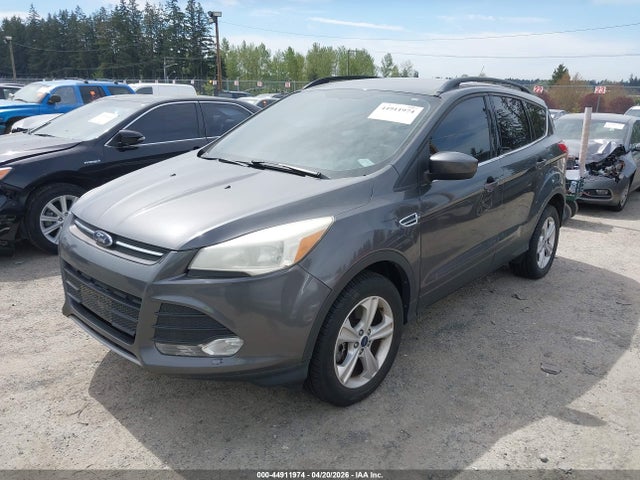 1FMCU9GX2GUC81032 Ford ESCAPE SE