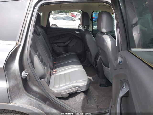 1FMCU9GX2GUC81032 Ford ESCAPE SE