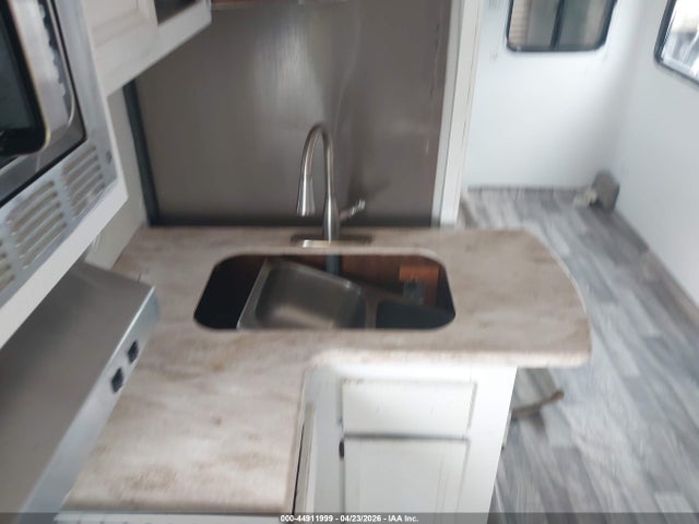 2014 Forest River Other მანქანა იყიდება აუქციონზე, vin: 5ZT3CHYB9EA309961, აუქციონის ნომერი: 44911999