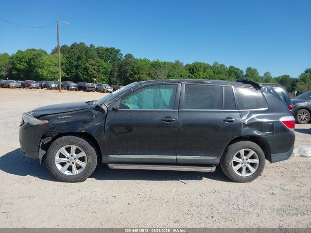 Продажа на аукционе авто 2013 Toyota Highlander, vin: 5TDZA3EH2DS037350, номер лота: 44912013