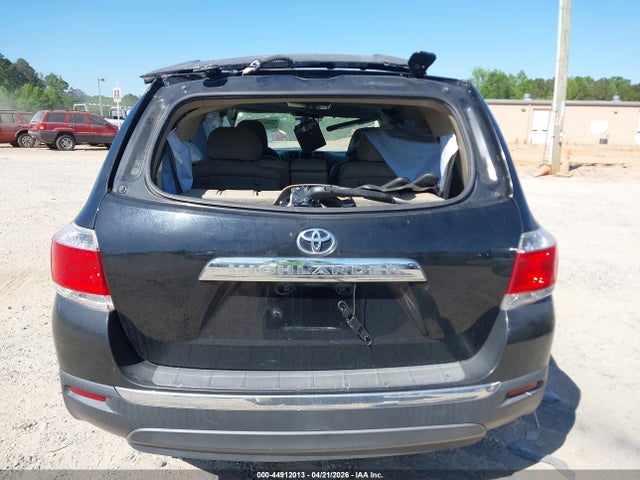 Продажа на аукционе авто 2013 Toyota Highlander, vin: 5TDZA3EH2DS037350, номер лота: 44912013