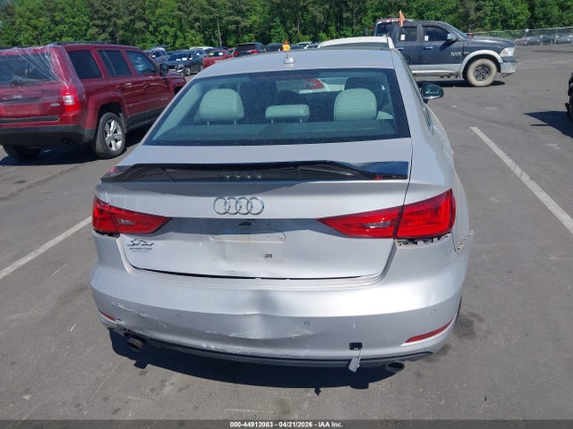 44912083 :رقم المزاد ، WAUEFGFF1F1051533 vin ، 2015 Audi A3 2.0t Premium مزاد بيع
