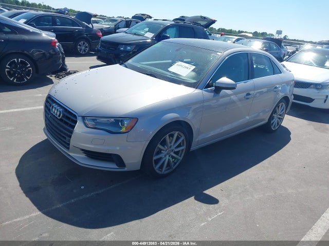 44912083 :رقم المزاد ، WAUEFGFF1F1051533 vin ، 2015 Audi A3 2.0t Premium مزاد بيع