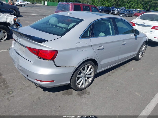 44912083 :رقم المزاد ، WAUEFGFF1F1051533 vin ، 2015 Audi A3 2.0t Premium مزاد بيع