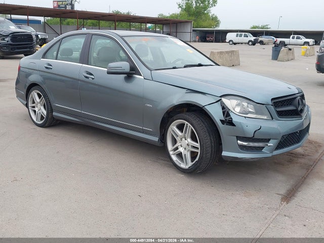 44912094 :رقم المزاد ، WDDGF4HB3CA598437 vin ، 2012 Mercedes-benz C 250 Luxury/sport مزاد بيع