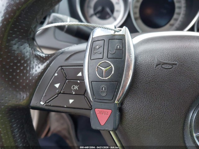 44912094 :رقم المزاد ، WDDGF4HB3CA598437 vin ، 2012 Mercedes-benz C 250 Luxury/sport مزاد بيع