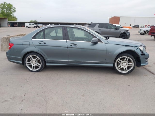 44912094 :رقم المزاد ، WDDGF4HB3CA598437 vin ، 2012 Mercedes-benz C 250 Luxury/sport مزاد بيع