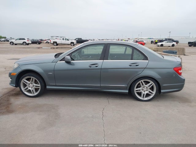 44912094 :رقم المزاد ، WDDGF4HB3CA598437 vin ، 2012 Mercedes-benz C 250 Luxury/sport مزاد بيع