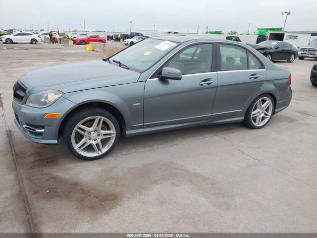 44912094 :رقم المزاد ، WDDGF4HB3CA598437 vin ، 2012 Mercedes-benz C 250 Luxury/sport مزاد بيع