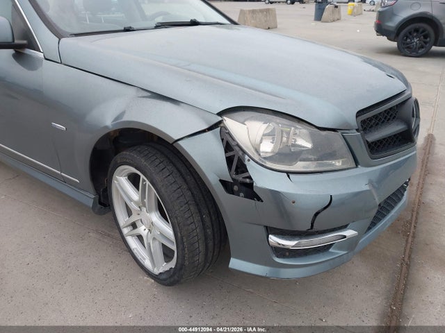 44912094 :رقم المزاد ، WDDGF4HB3CA598437 vin ، 2012 Mercedes-benz C 250 Luxury/sport مزاد بيع