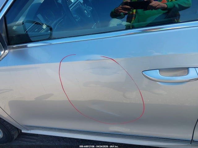 44912106 :رقم المزاد ، 1VWCP7A37DC068288 vin ، 2013 Volkswagen Passat 2.5l Sel Premium مزاد بيع