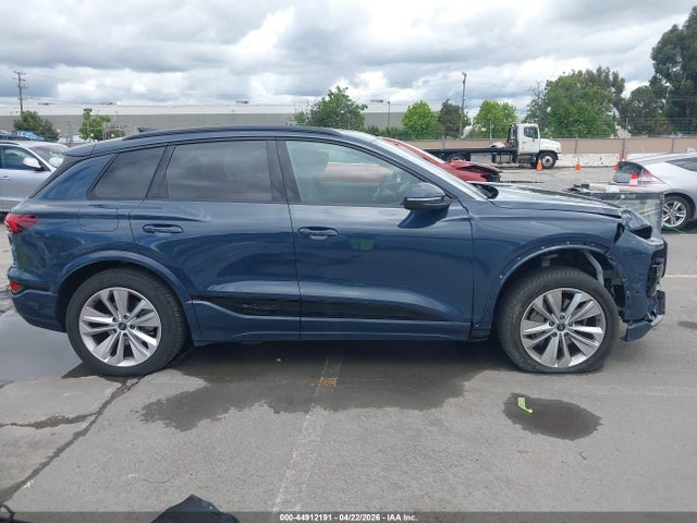 Auction sale of the 2025 Audi Q6 E-tron Premium, vin: WA112BGF9SA032652, lot number: 44912191