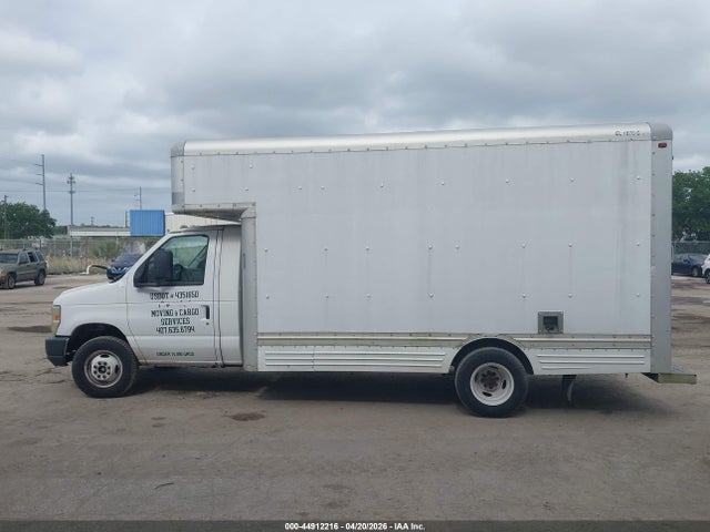 44912216 :رقم المزاد ، 1FDXE45S49DA10873 vin ، 2009 Ford E-450 Cutaway مزاد بيع