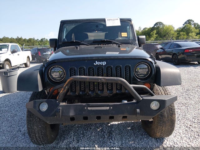 44912218 :رقم المزاد ، 1C4BJWDG4DL557031 vin ، 2013 Jeep Wrangler Unlimited Sport مزاد بيع
