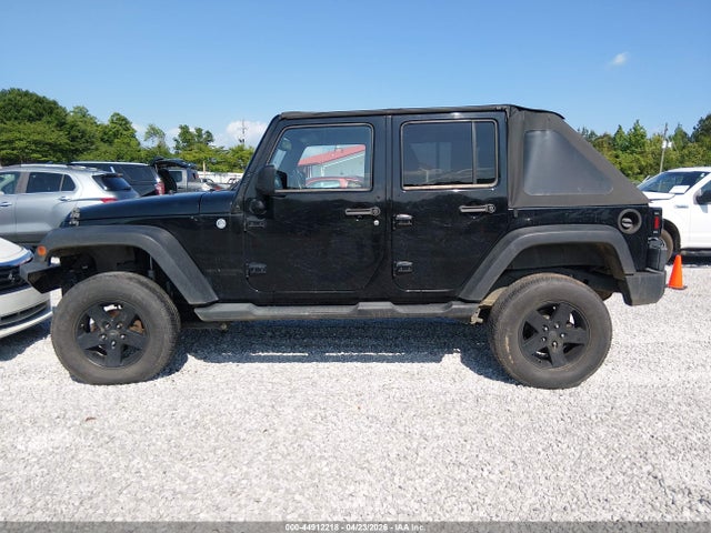 44912218 :رقم المزاد ، 1C4BJWDG4DL557031 vin ، 2013 Jeep Wrangler Unlimited Sport مزاد بيع