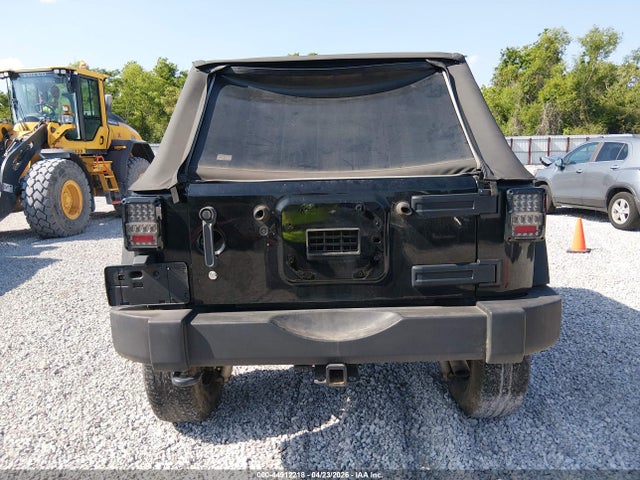 44912218 :رقم المزاد ، 1C4BJWDG4DL557031 vin ، 2013 Jeep Wrangler Unlimited Sport مزاد بيع