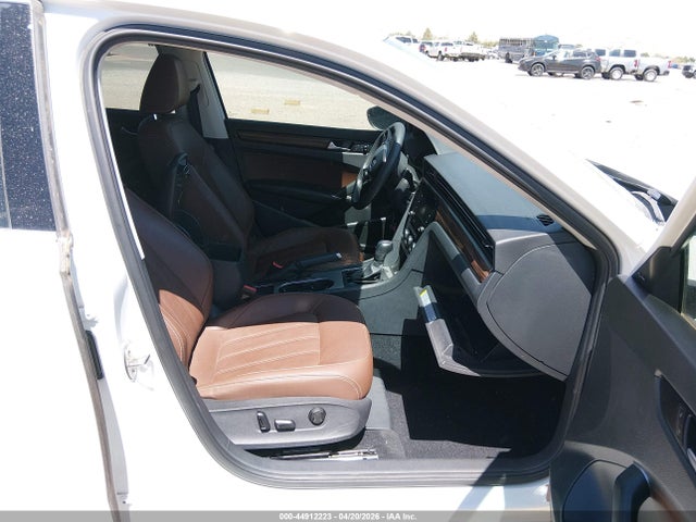 44912223 :رقم المزاد ، 1VWBA7A3XNC006771 vin ، 2022 Volkswagen Passat 2.0t Limited Edition مزاد بيع