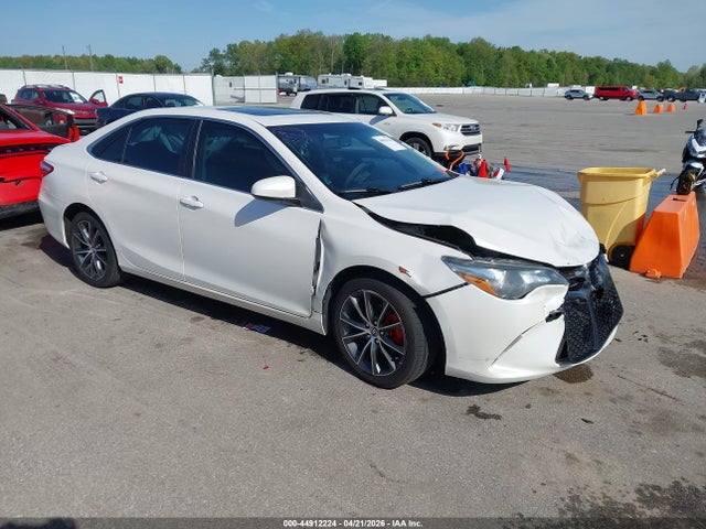 44912224 :رقم المزاد ، 4T1BF1FK0GU501197 vin ، 2016 Toyota Camry Xse مزاد بيع