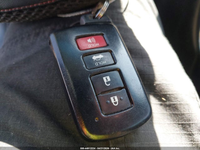 44912224 :رقم المزاد ، 4T1BF1FK0GU501197 vin ، 2016 Toyota Camry Xse مزاد بيع