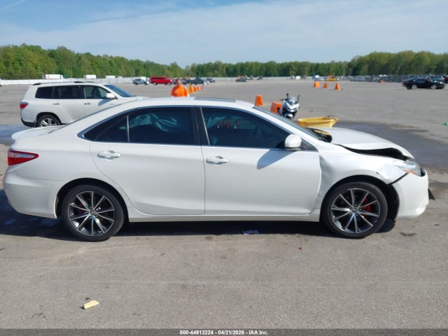 44912224 :رقم المزاد ، 4T1BF1FK0GU501197 vin ، 2016 Toyota Camry Xse مزاد بيع