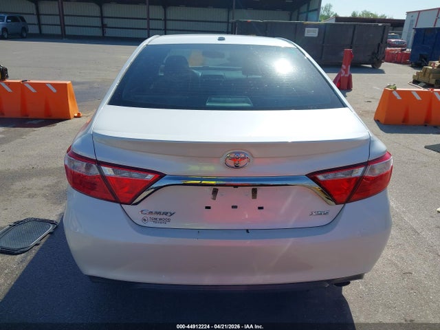 44912224 :رقم المزاد ، 4T1BF1FK0GU501197 vin ، 2016 Toyota Camry Xse مزاد بيع