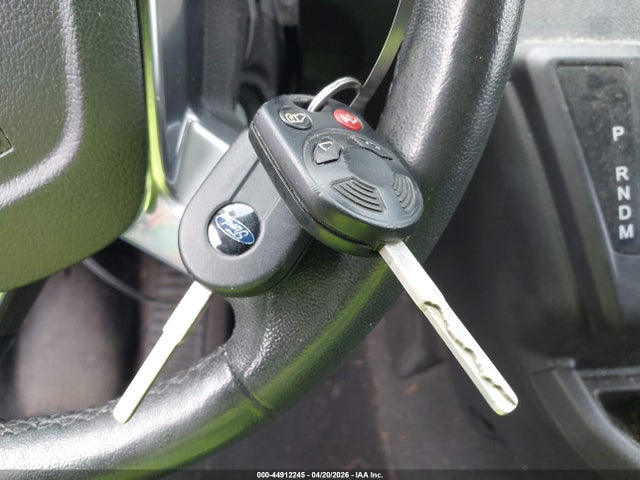 44912245 :رقم المزاد ، 1FBZX2YM2FKA53533 vin ، 2015 Ford Transit-350 Xlt مزاد بيع