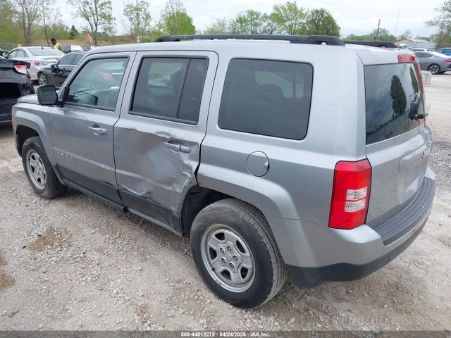 2015 Jeep Patriot Sport მანქანა იყიდება აუქციონზე, vin: 1C4NJPBA0FD428430, აუქციონის ნომერი: 44912272