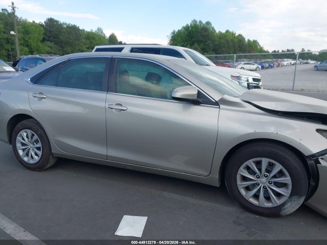 Aukcja sprzedaży 2017 Toyota Camry Le, vin: 4T1BF1FK6HU278875, numer aukcji: 44912279