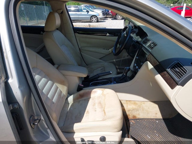 44912282 :رقم المزاد ، 1VWCN7A35EC052517 vin ، 2014 Volkswagen Passat 2.0l Tdi Sel Premium مزاد بيع