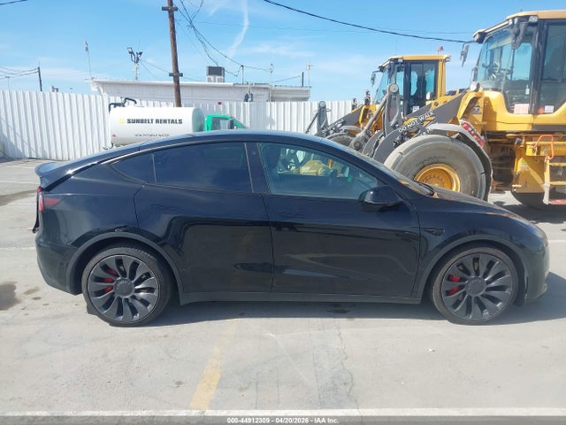 7SAYGDEF2NF491203 Tesla Model Y