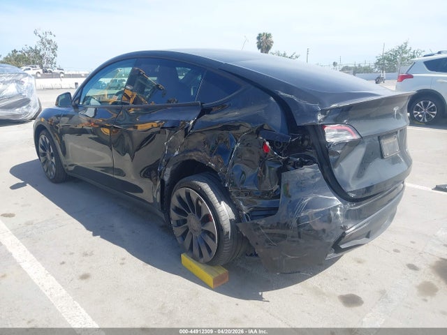 7SAYGDEF2NF491203 Tesla Model Y