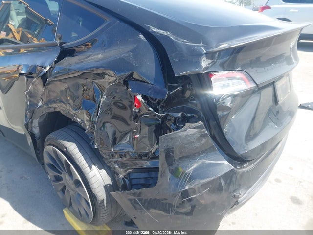 7SAYGDEF2NF491203 Tesla Model Y