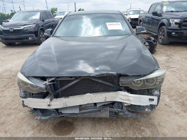 44912334 :رقم المزاد ، WBA3A5G53CNP15464 vin ، 2012 Bmw 328i مزاد بيع