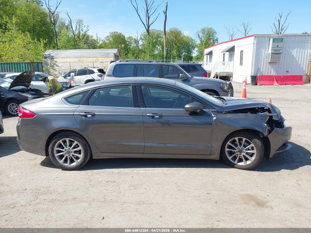 44912354 :رقم المزاد ، 3FA6P0HD4HR408838 vin ، 2017 Ford Fusion Se مزاد بيع