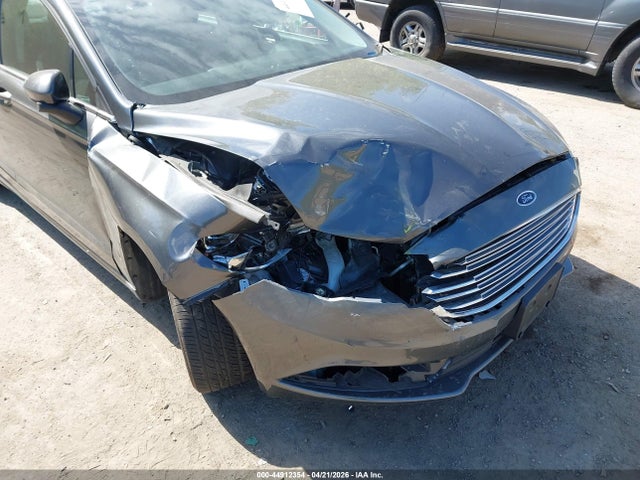 44912354 :رقم المزاد ، 3FA6P0HD4HR408838 vin ، 2017 Ford Fusion Se مزاد بيع