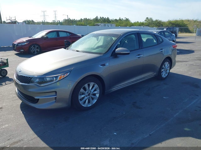 2018 Kia Optima Ex მანქანა იყიდება აუქციონზე, vin: 5XXGU4L3XJG218544, აუქციონის ნომერი: 44912380