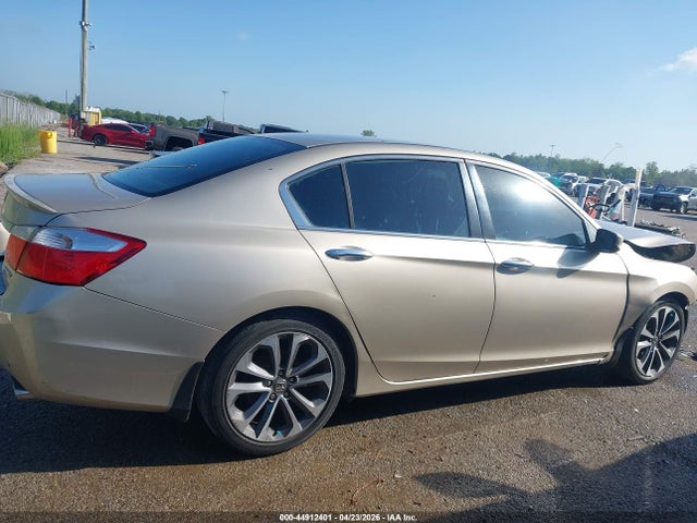 44912401 :رقم المزاد ، 1HGCR2F54FA206718 vin ، 2015 Honda Accord Sport مزاد بيع