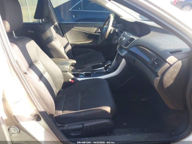 44912401 :رقم المزاد ، 1HGCR2F54FA206718 vin ، 2015 Honda Accord Sport مزاد بيع