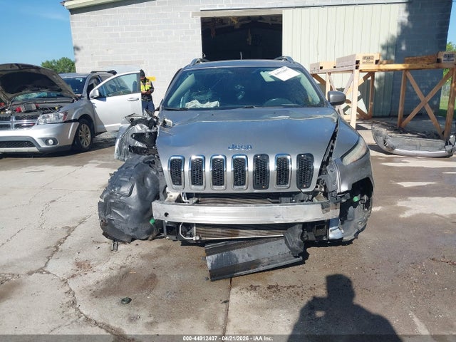 Продажа на аукционе авто 2017 Jeep Cherokee Latitude Fwd, vin: 1C4PJLCB5HW559319, номер лота: 44912407