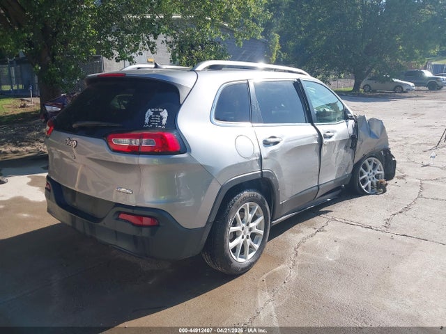 Продажа на аукционе авто 2017 Jeep Cherokee Latitude Fwd, vin: 1C4PJLCB5HW559319, номер лота: 44912407
