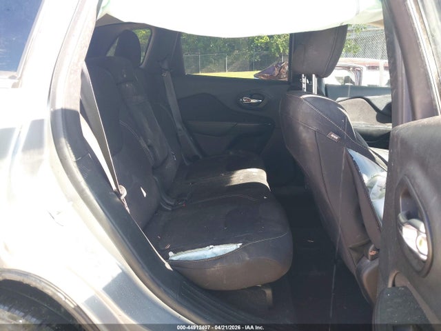 Продажа на аукционе авто 2017 Jeep Cherokee Latitude Fwd, vin: 1C4PJLCB5HW559319, номер лота: 44912407