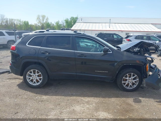 1C4PJMCB7GW182626 Jeep Cherokee Latitude
