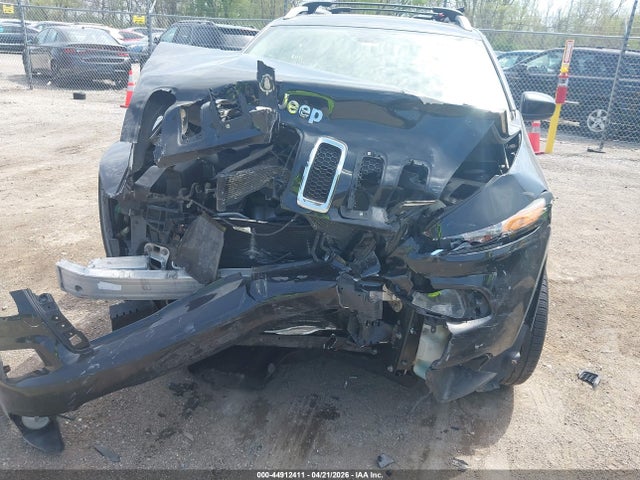 1C4PJMCB7GW182626 Jeep Cherokee Latitude