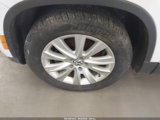 Aukcja sprzedaży 2010 Volkswagen Tiguan Se, vin: WVGBV7AX9AW001205, numer aukcji: 44912412
