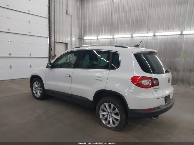 Aukcja sprzedaży 2010 Volkswagen Tiguan Se, vin: WVGBV7AX9AW001205, numer aukcji: 44912412