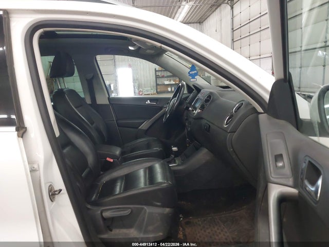 Aukcja sprzedaży 2010 Volkswagen Tiguan Se, vin: WVGBV7AX9AW001205, numer aukcji: 44912412
