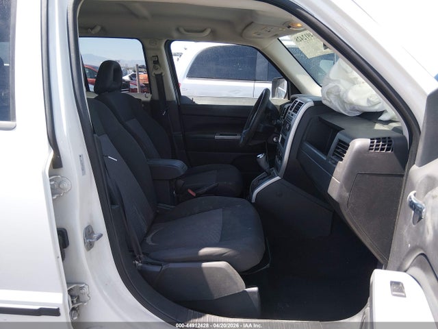 2008 Jeep Patriot Sport მანქანა იყიდება აუქციონზე, vin: 1J8FT28W88D654246, აუქციონის ნომერი: 44912428