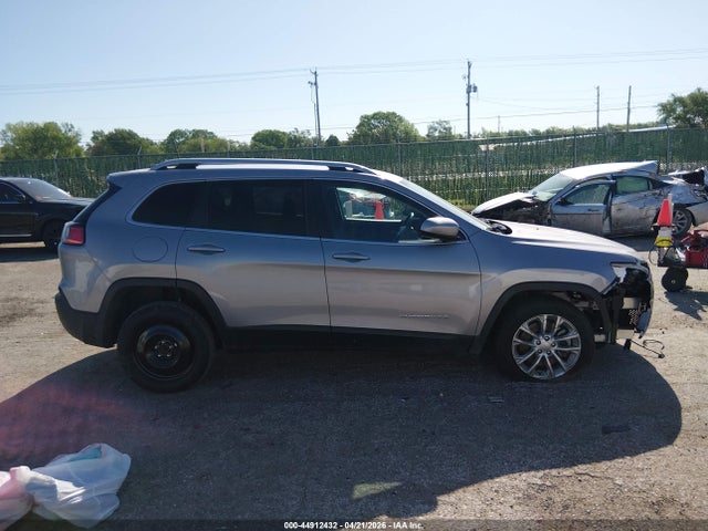 1C4PJLCB0KD263644 Jeep Cherokee Latitude Fwd