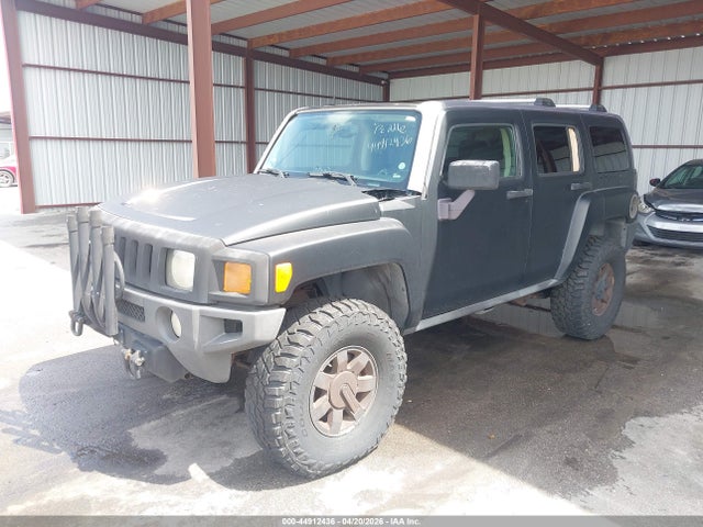 2008 HUMMER H3 SUV 5GTEN13E088113182 Photo 1